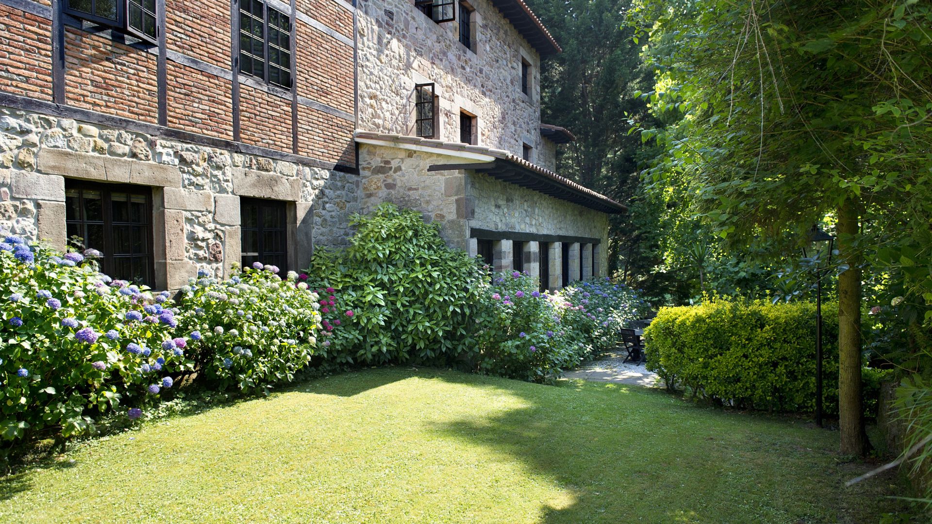 Parador de Santillana 0